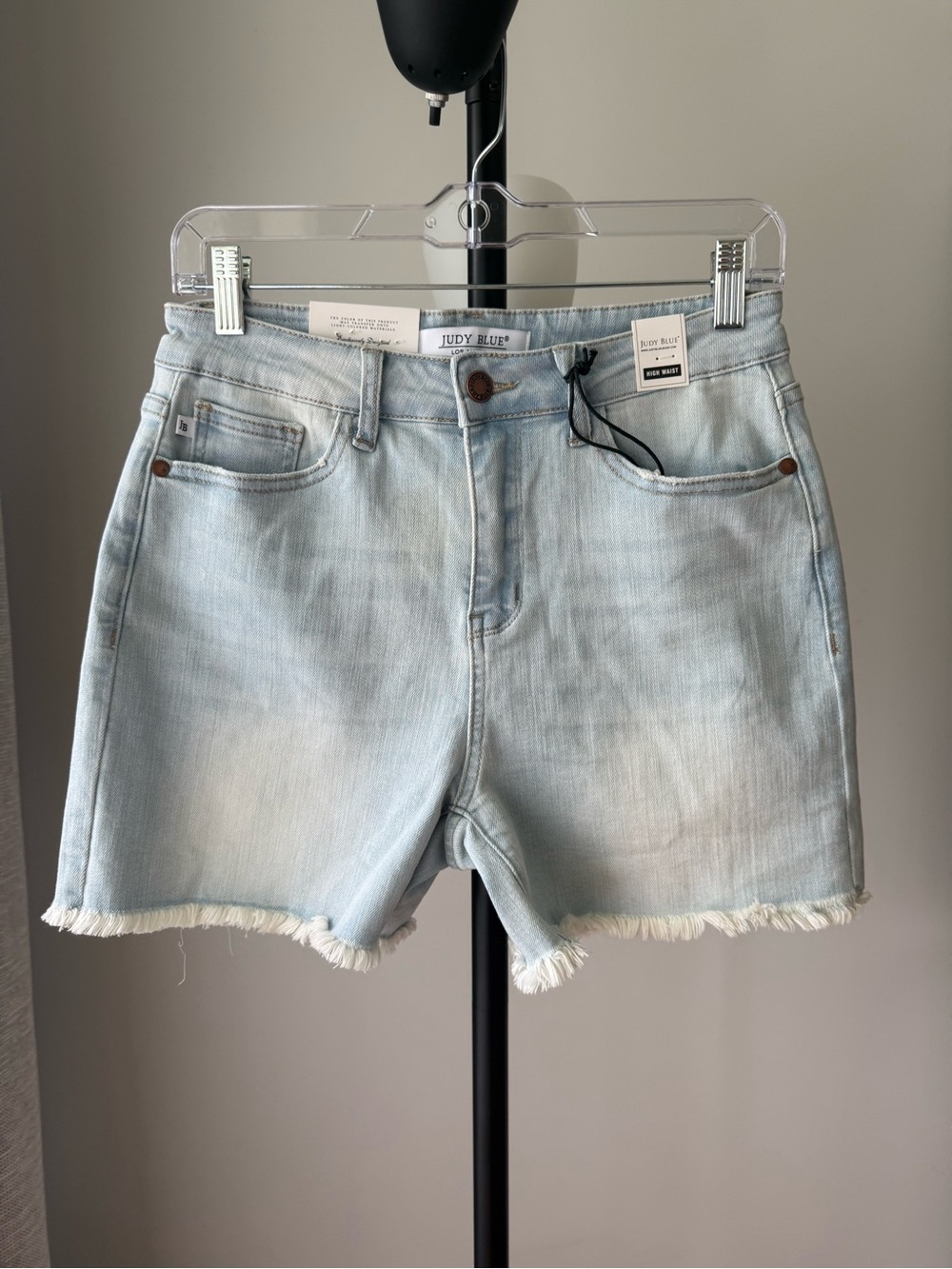 Judy Blue Light Wash Frayed Hem Denim Shorts M
